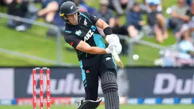New Zealand opener Finn Allen equals world record with 16 sixes against Pakistan